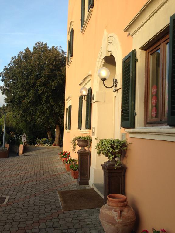 Hotel La Vedetta Ливорно Экстерьер фото