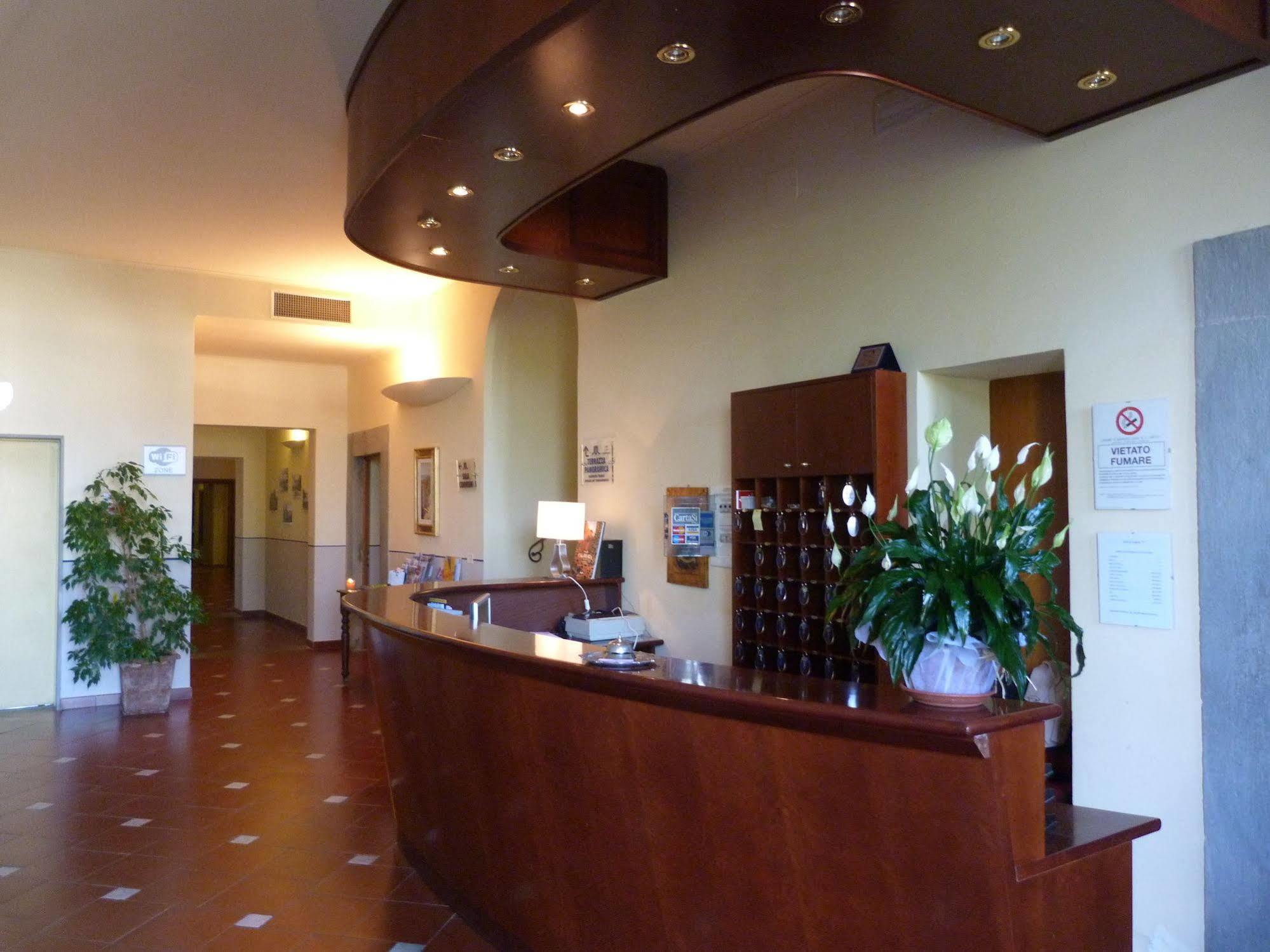 Hotel La Vedetta Ливорно Экстерьер фото