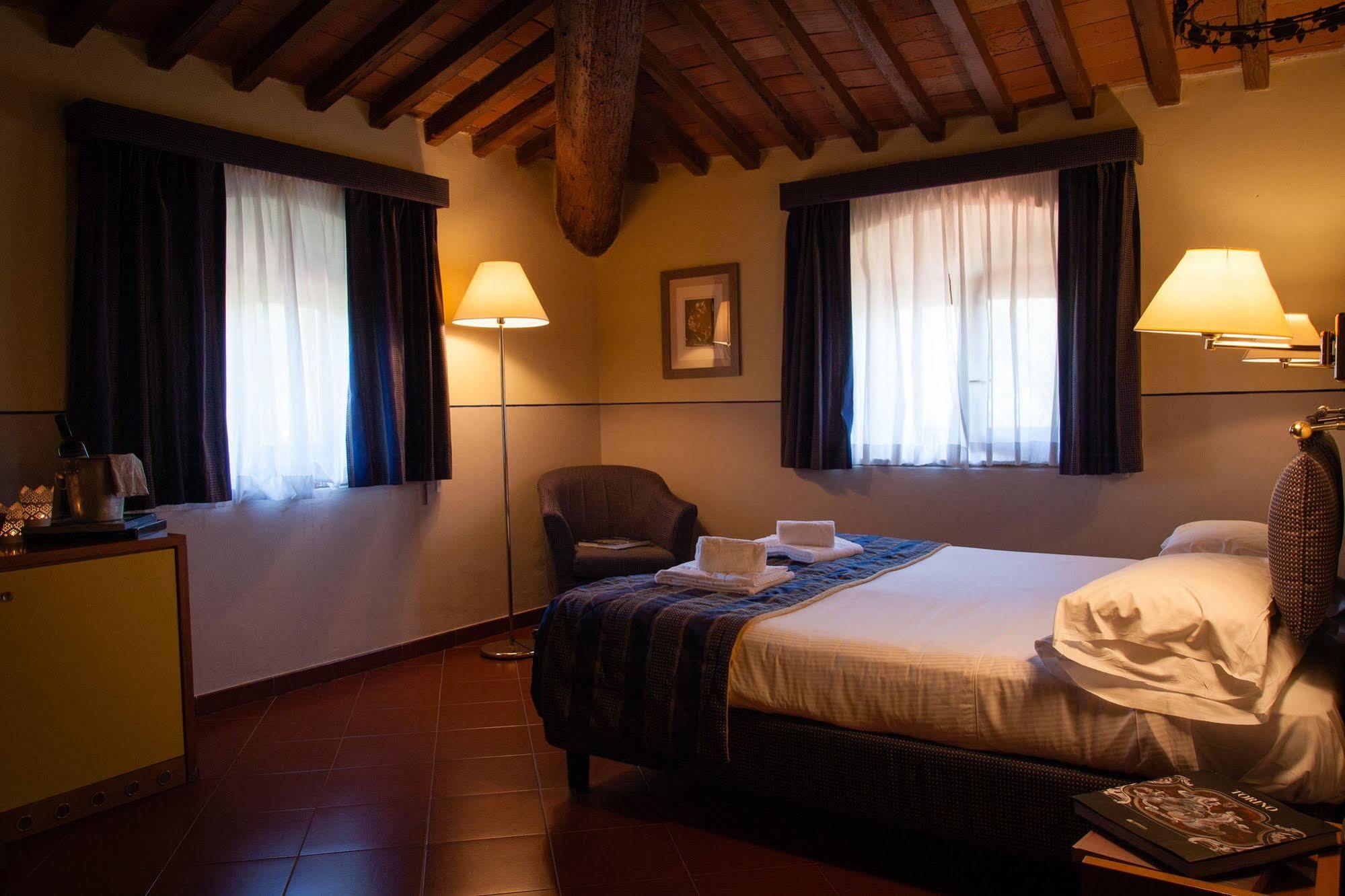 Hotel La Vedetta Ливорно Экстерьер фото